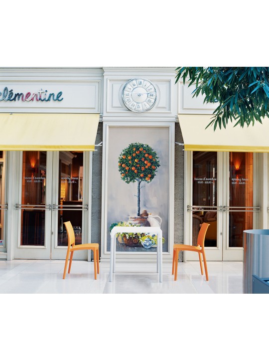 Voorzitter MAYA, oranje